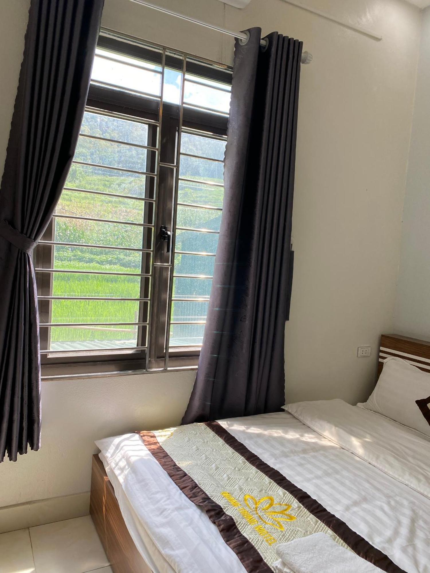 Apartament Nha Nghi Quang Trung Dong Van  Zewnętrze zdjęcie